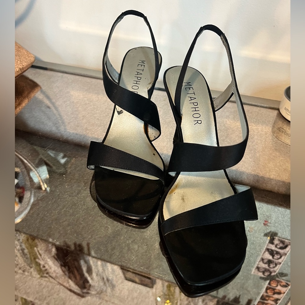 Black strappy sandals - Metaphor Veruka